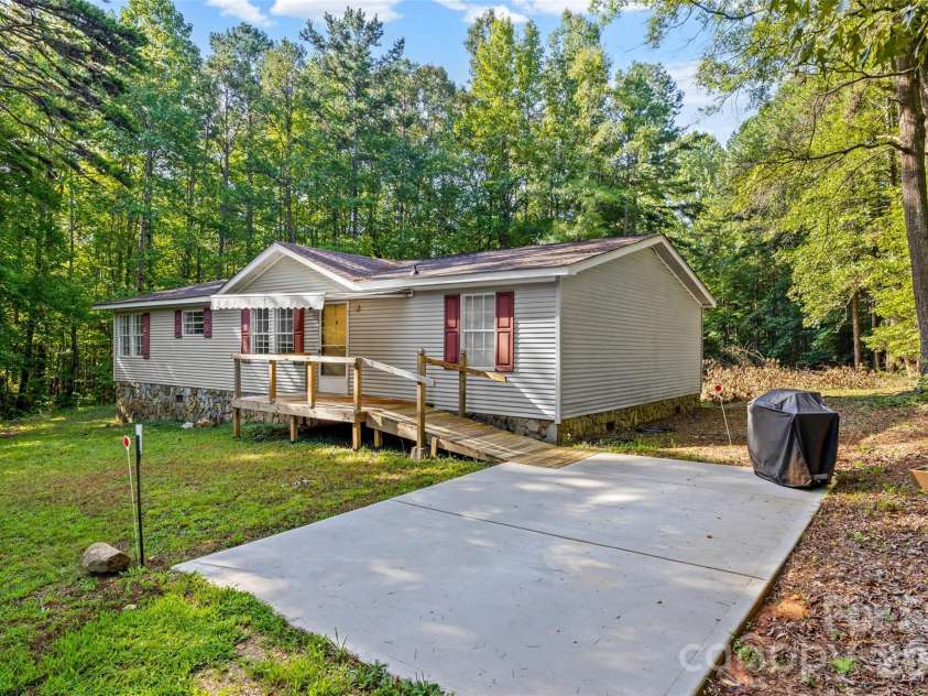 1475 Smith Woods Lane, Hickory Grove, SC 29717.  MLS# CAR4415892, YatesRealty ID 47920. 