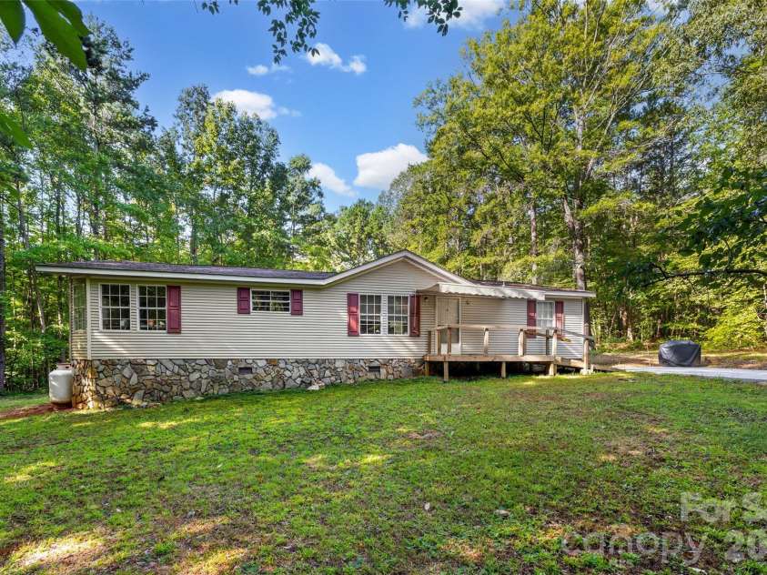 1475 Smith Woods Lane, Hickory Grove, SC 29717.  MLS# CAR4415892, YatesRealty ID 47920. 