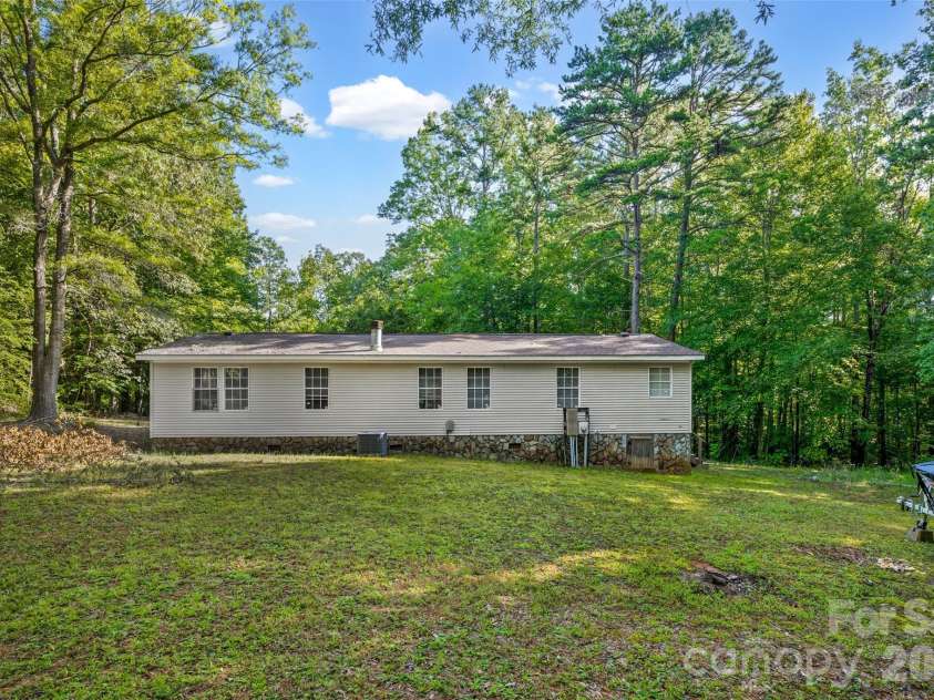 1475 Smith Woods Lane, Hickory Grove, SC 29717.  MLS# CAR4415892, YatesRealty ID 47920. 