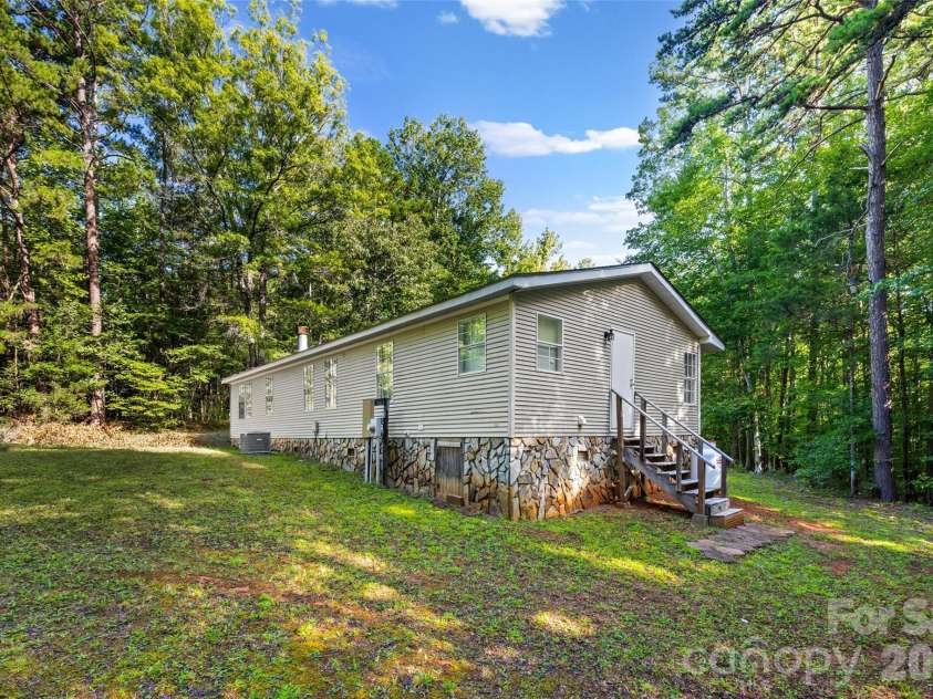 1475 Smith Woods Lane, Hickory Grove, SC 29717.  MLS# CAR4415892, YatesRealty ID 47920. 