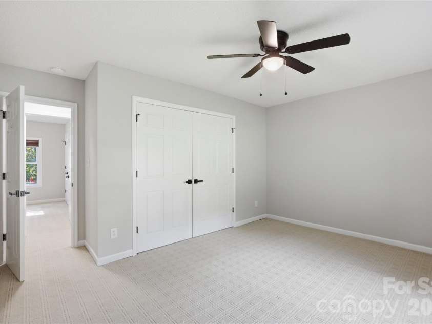 1297 Creekview Drive, Gastonia, NC 28052.  MLS# CAR4418917, YatesRealty ID 47921. 