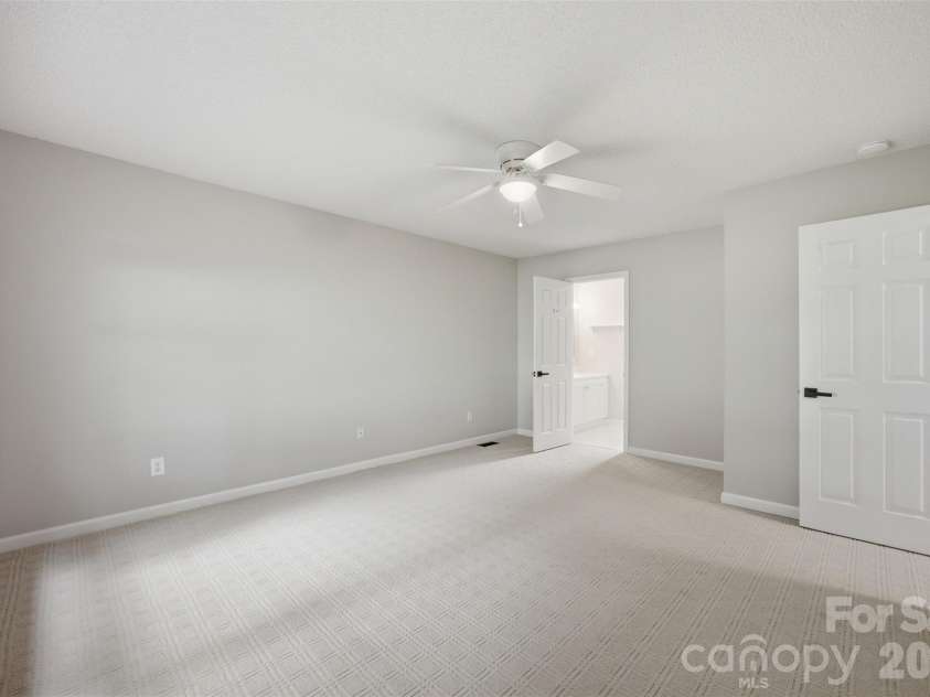 1297 Creekview Drive, Gastonia, NC 28052.  MLS# CAR4418917, YatesRealty ID 47921. 