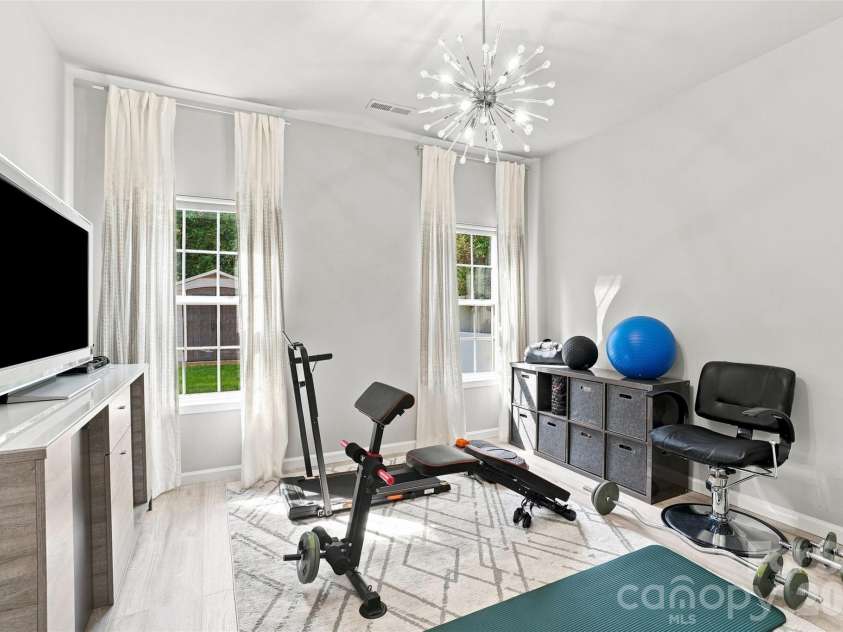 5909 Parkstone Drive, Matthews, NC 28104.  MLS# CAR4419863, YatesRealty ID 47922. 