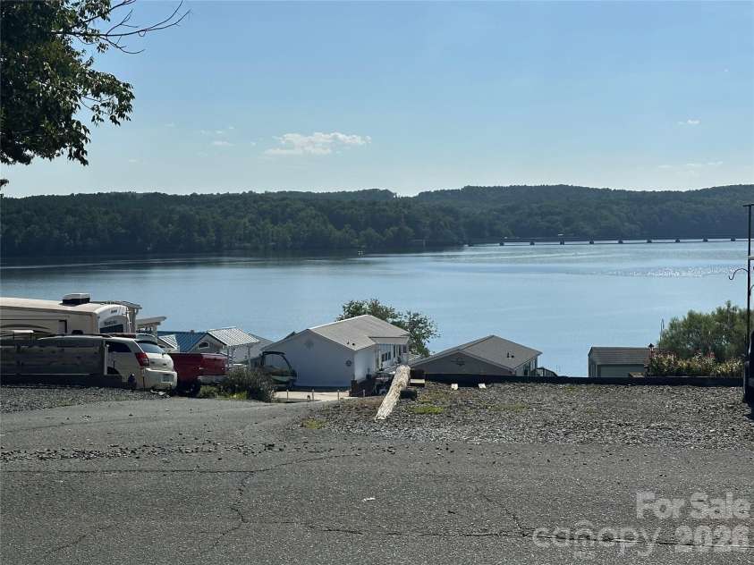 160 Grand View Drive, New London, NC 28127.  MLS# CAR4418157, YatesRealty ID 47924. 