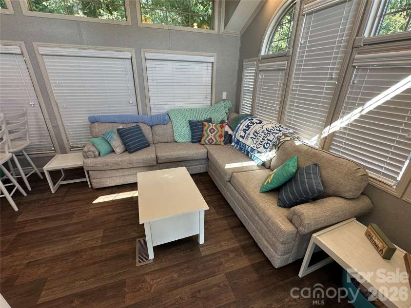 160 Grand View Drive, New London, NC 28127.  MLS# CAR4418157, YatesRealty ID 47924. 