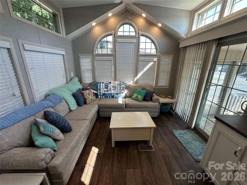 160 Grand View Drive, New London, NC 28127.  MLS# CAR4418157, YatesRealty ID 47924. 