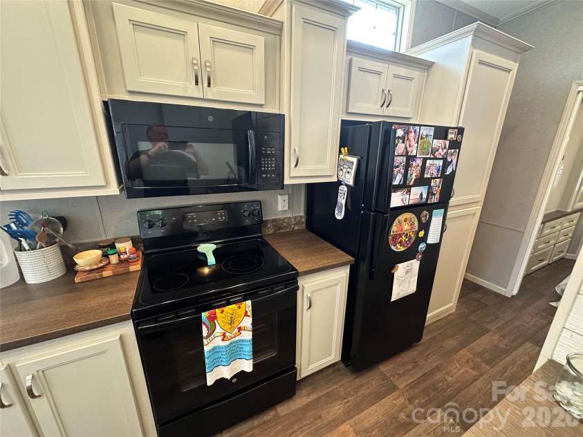 160 Grand View Drive, New London, NC 28127.  MLS# CAR4418157, YatesRealty ID 47924. 