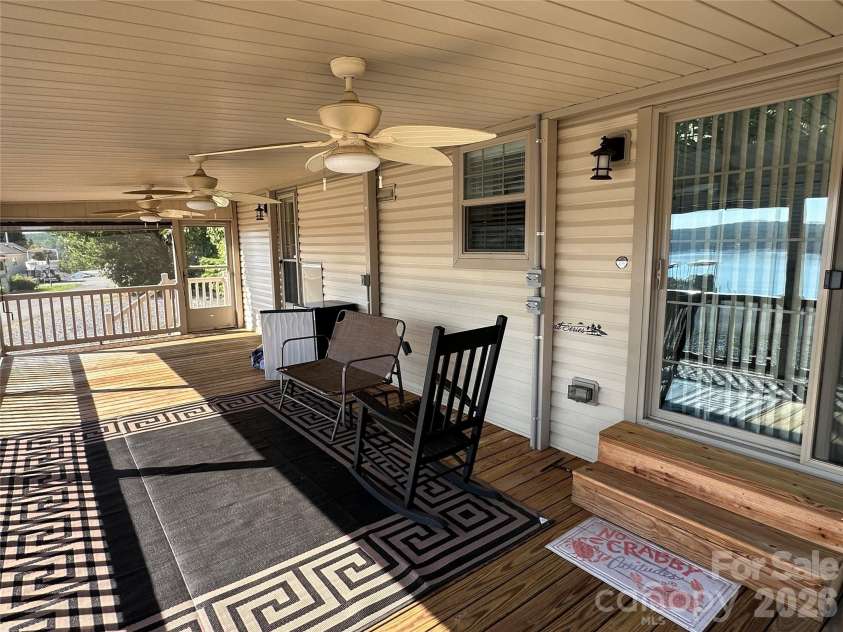 160 Grand View Drive, New London, NC 28127.  MLS# CAR4418157, YatesRealty ID 47924. 