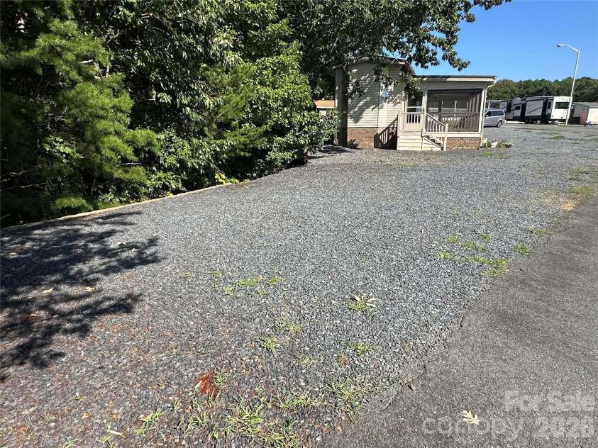 160 Grand View Drive, New London, NC 28127.  MLS# CAR4418157, YatesRealty ID 47924. 