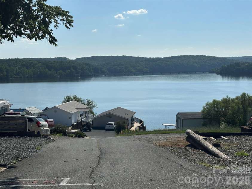 160 Grand View Drive, New London, NC 28127.  MLS# CAR4418157, YatesRealty ID 47924. 