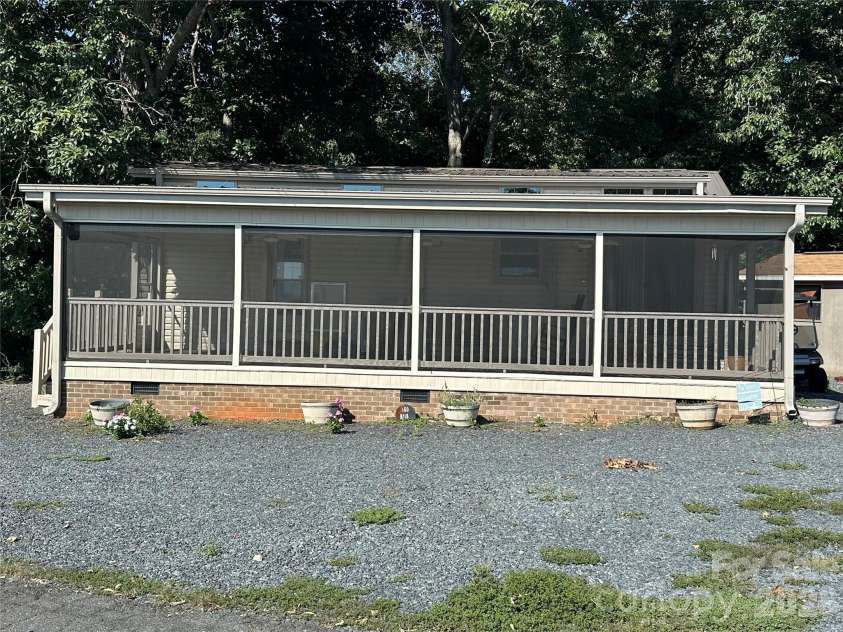160 Grand View Drive, New London, NC 28127.  MLS# CAR4418157, YatesRealty ID 47924. 