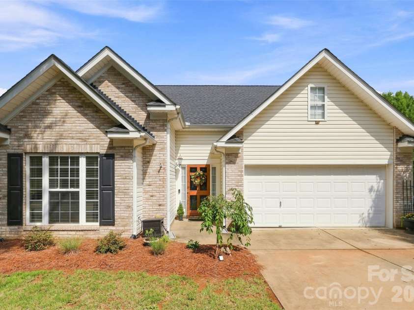 3017 Enderbury Drive, Indian Trail, NC 28079.  MLS# CAR4418271, YatesRealty ID 47927. 