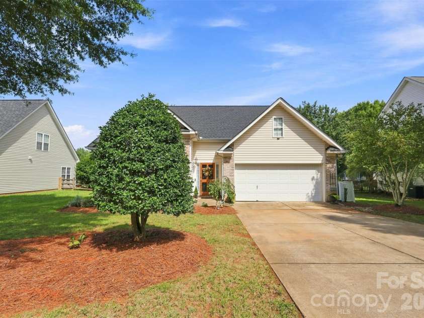 3017 Enderbury Drive, Indian Trail, NC 28079.  MLS# CAR4418271, YatesRealty ID 47927. 
