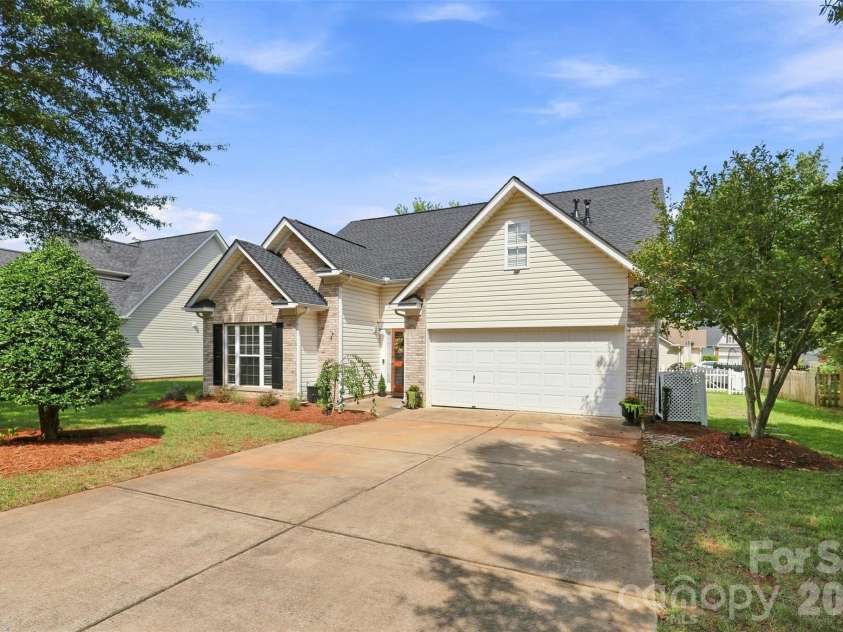 3017 Enderbury Drive, Indian Trail, NC 28079.  MLS# CAR4418271, YatesRealty ID 47927. 