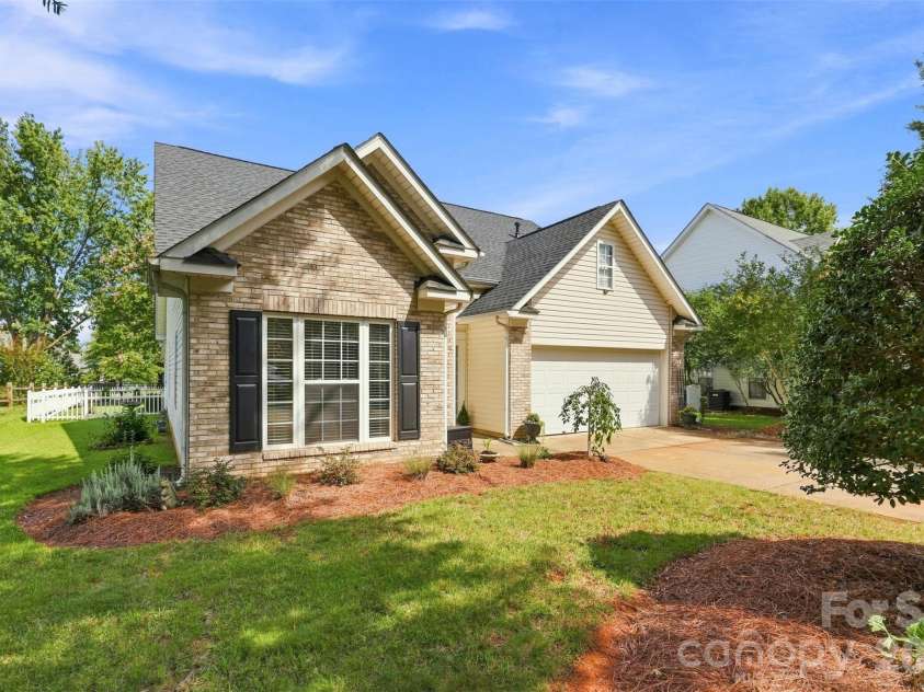 3017 Enderbury Drive, Indian Trail, NC 28079.  MLS# CAR4418271, YatesRealty ID 47927. 