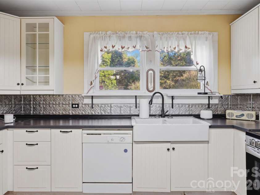 4156 Rocky Springs Road, Hiddenite, NC 28636.  MLS# CAR4420463, YatesRealty ID 47928. 