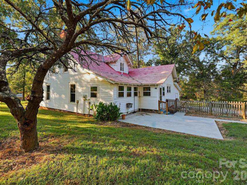 4156 Rocky Springs Road, Hiddenite, NC 28636.  MLS# CAR4420463, YatesRealty ID 47928. 