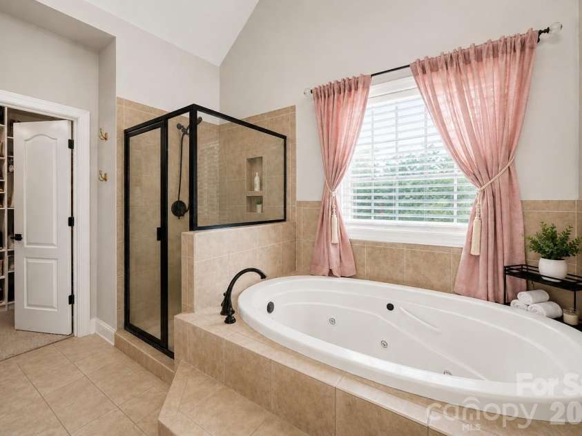 2013 Buckthorn Court, Gastonia, NC 28056.  MLS# CAR4418859, YatesRealty ID 47929. 
