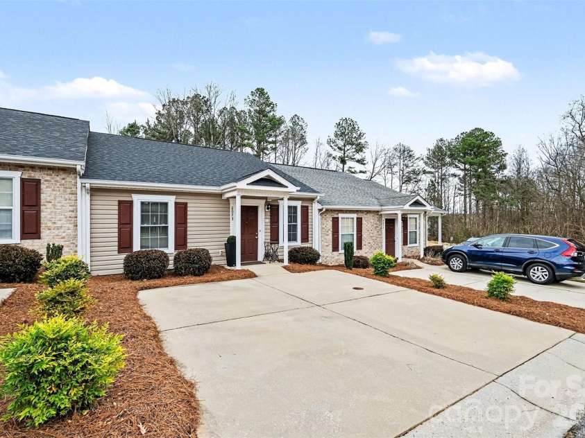 2073 Pin Oak Place, Cramerton, NC 28032.  MLS# CAR4336904, YatesRealty ID 4793. 