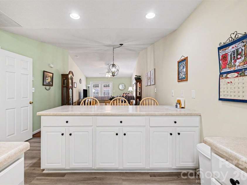 2073 Pin Oak Place, Cramerton, NC 28032.  MLS# CAR4336904, YatesRealty ID 4793. 