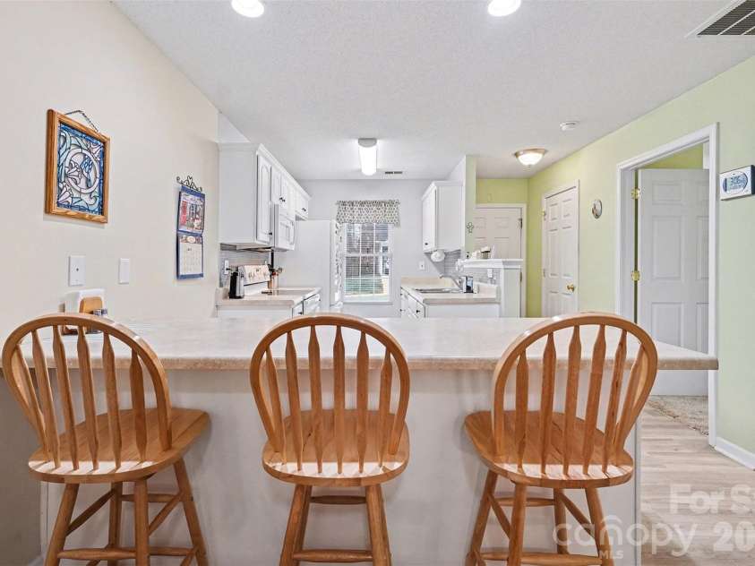 2073 Pin Oak Place, Cramerton, NC 28032.  MLS# CAR4336904, YatesRealty ID 4793. 