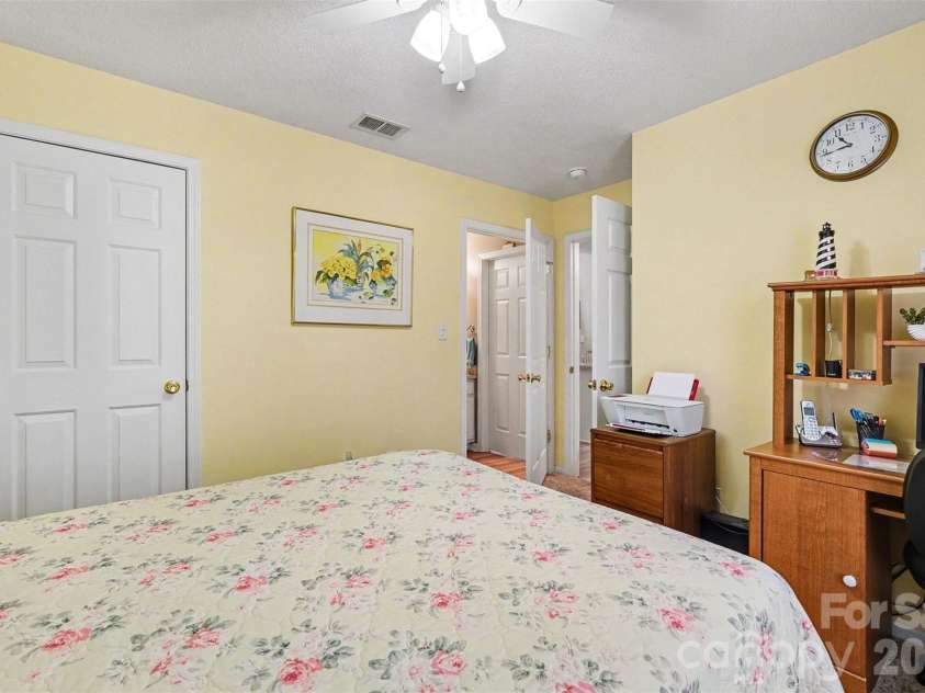 2073 Pin Oak Place, Cramerton, NC 28032.  MLS# CAR4336904, YatesRealty ID 4793. 
