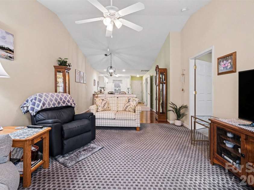 2073 Pin Oak Place, Cramerton, NC 28032.  MLS# CAR4336904, YatesRealty ID 4793. 