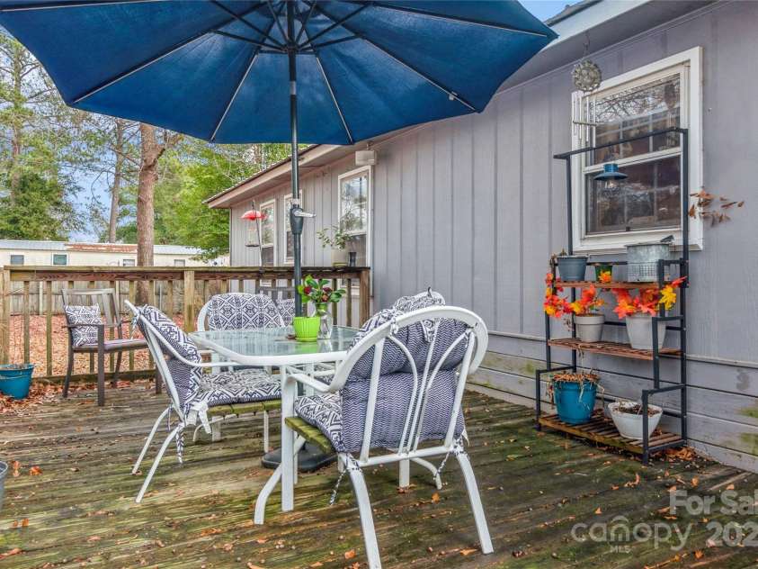 511 Church Street, Kershaw, SC 29067.  MLS# CAR4279786, YatesRealty ID 4793. 