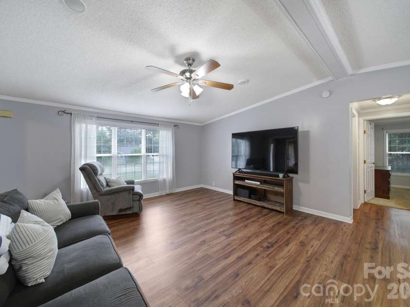 1421 Suttle Road, Lancaster, SC 29720.  MLS# CAR4419575, YatesRealty ID 47931. 