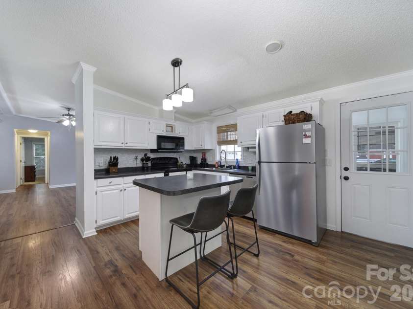 1421 Suttle Road, Lancaster, SC 29720.  MLS# CAR4419575, YatesRealty ID 47931. 