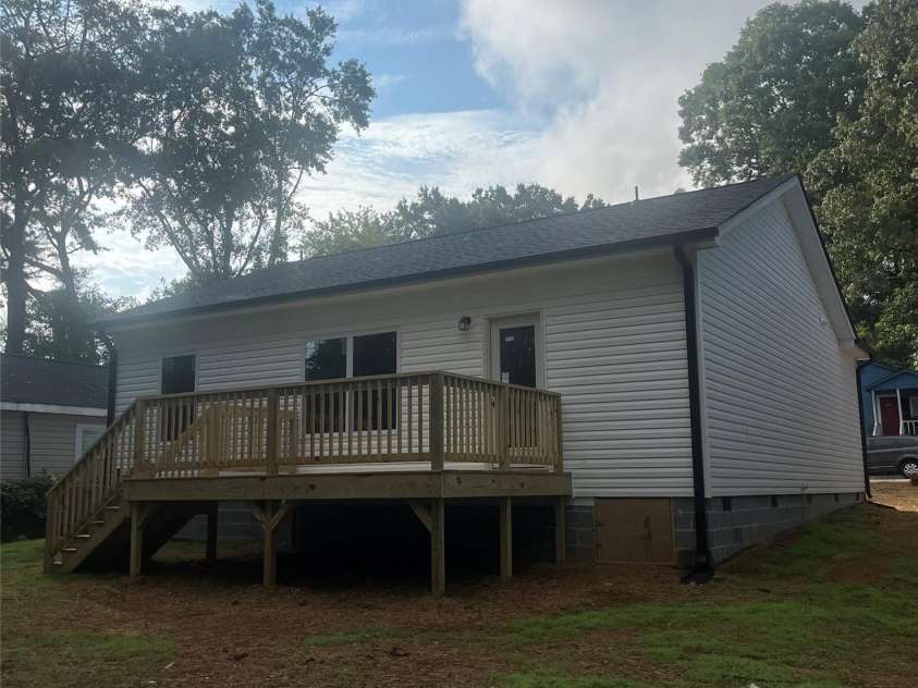 1324 Jay Avenue, Gastonia, NC 28052.  MLS# CAR4419655, YatesRealty ID 47932. 