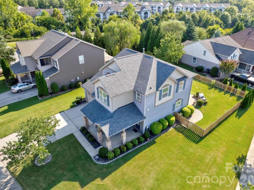 255 Perennial Drive, Concord, NC 28027.  MLS# CAR4417851, YatesRealty ID 47934. Sidewalks in neighborhood