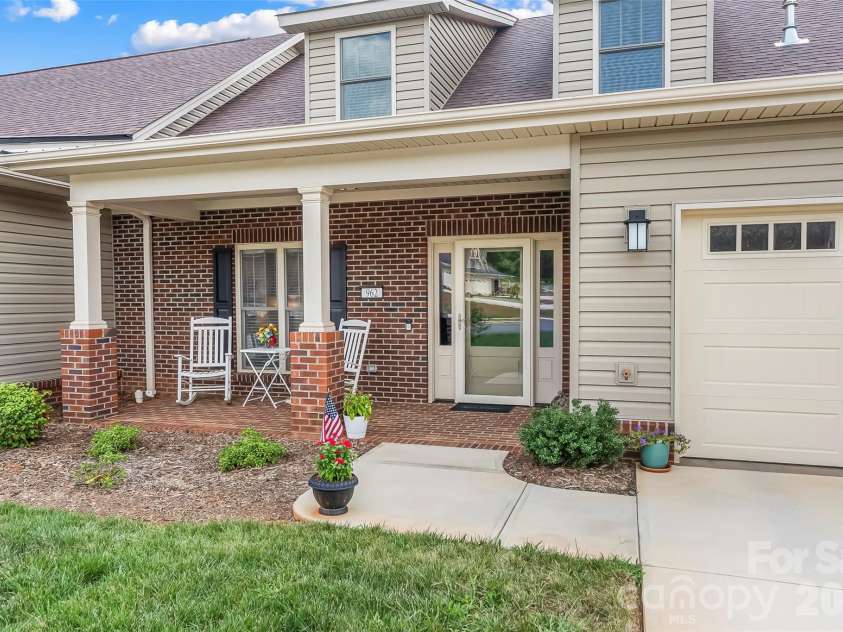 962 Trial Place, Newton, NC 28658.  MLS# CAR4418018, YatesRealty ID 47935. 