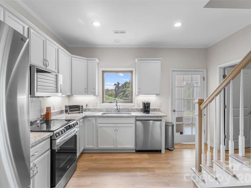 962 Trial Place, Newton, NC 28658.  MLS# CAR4418018, YatesRealty ID 47935. 