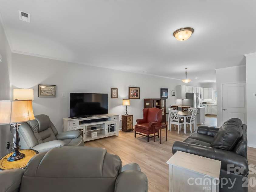 962 Trial Place, Newton, NC 28658.  MLS# CAR4418018, YatesRealty ID 47935. 