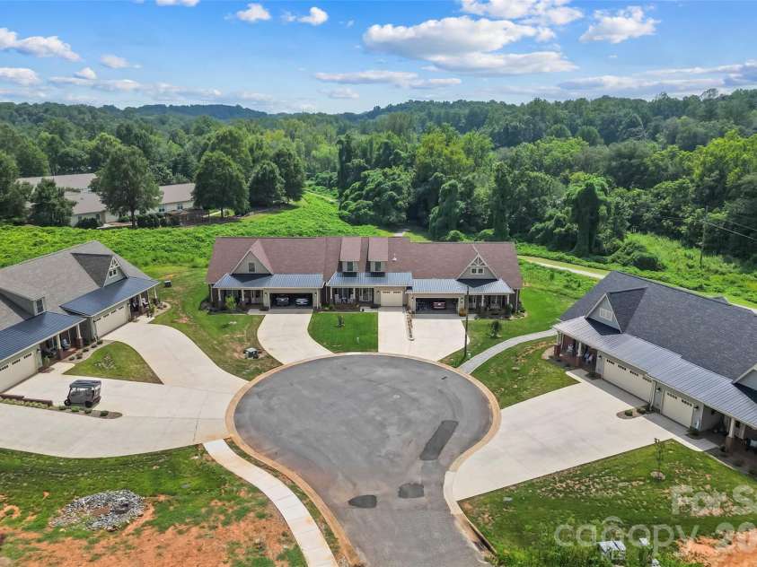 962 Trial Place, Newton, NC 28658.  MLS# CAR4418018, YatesRealty ID 47935. 