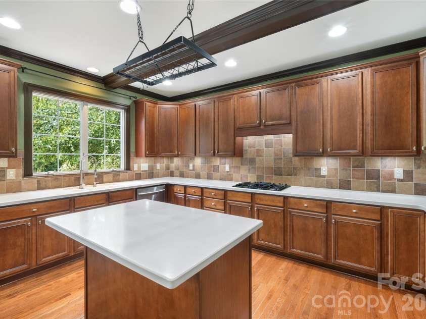 5040 Groves Edge Lane, Waxhaw, NC 28173.  MLS# CAR4416184, YatesRealty ID 47937. 