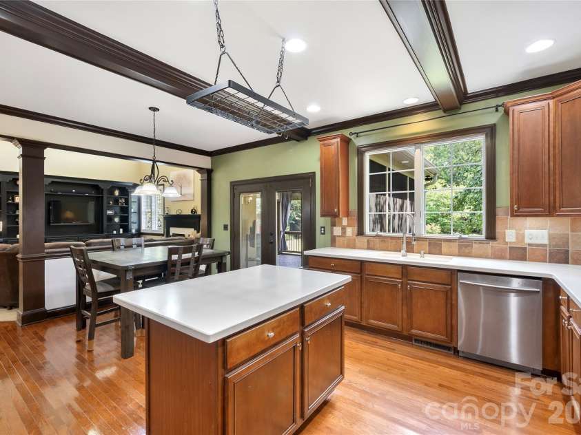 5040 Groves Edge Lane, Waxhaw, NC 28173.  MLS# CAR4416184, YatesRealty ID 47937. 