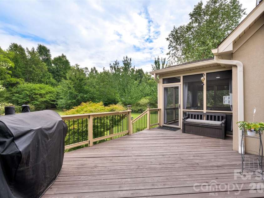 5040 Groves Edge Lane, Waxhaw, NC 28173.  MLS# CAR4416184, YatesRealty ID 47937. 