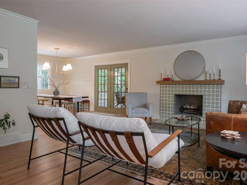 30 Stockwood Road, Asheville, NC 28803.  MLS# CAR4416997, YatesRealty ID 47939. 