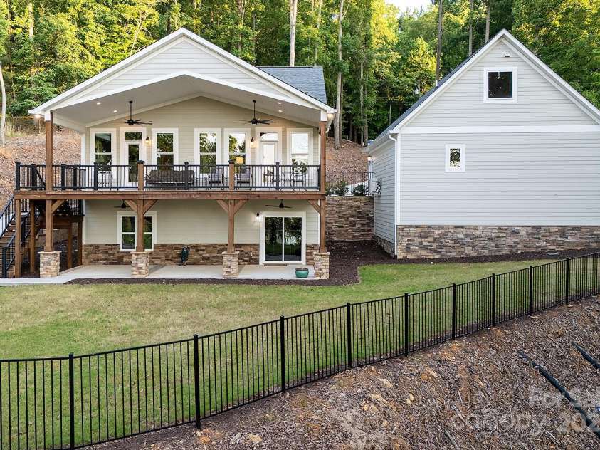 42610 Moonshine Drive, New London, NC 28127.  MLS# CAR4214062, YatesRealty ID 4794. 