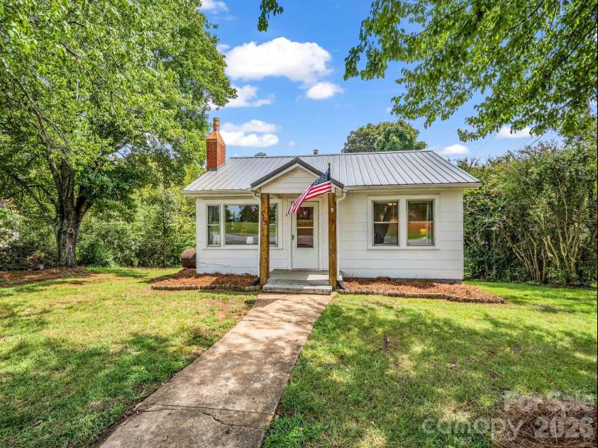 1302 Startown Road, Lincolnton, NC 28092.  MLS# CAR4417034, YatesRealty ID 47941. 