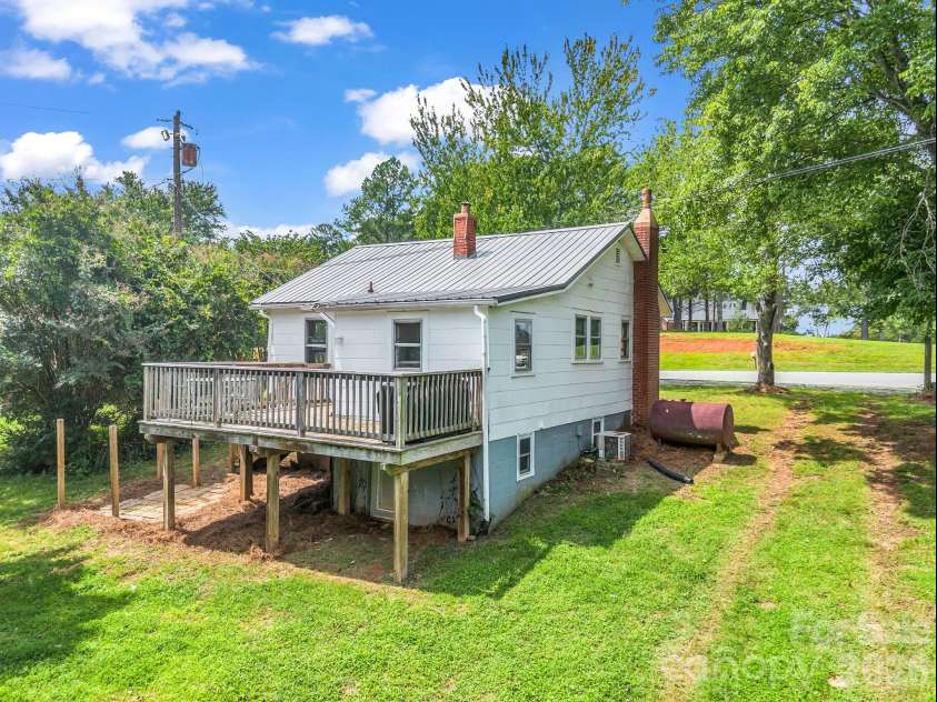 1302 Startown Road, Lincolnton, NC 28092.  MLS# CAR4417034, YatesRealty ID 47941. Back
