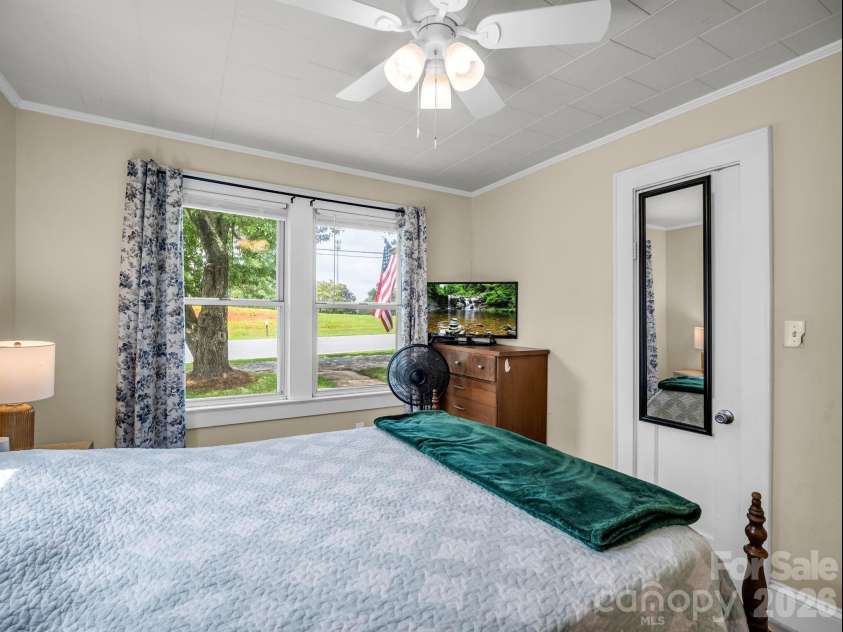 1302 Startown Road, Lincolnton, NC 28092.  MLS# CAR4417034, YatesRealty ID 47941. BR1