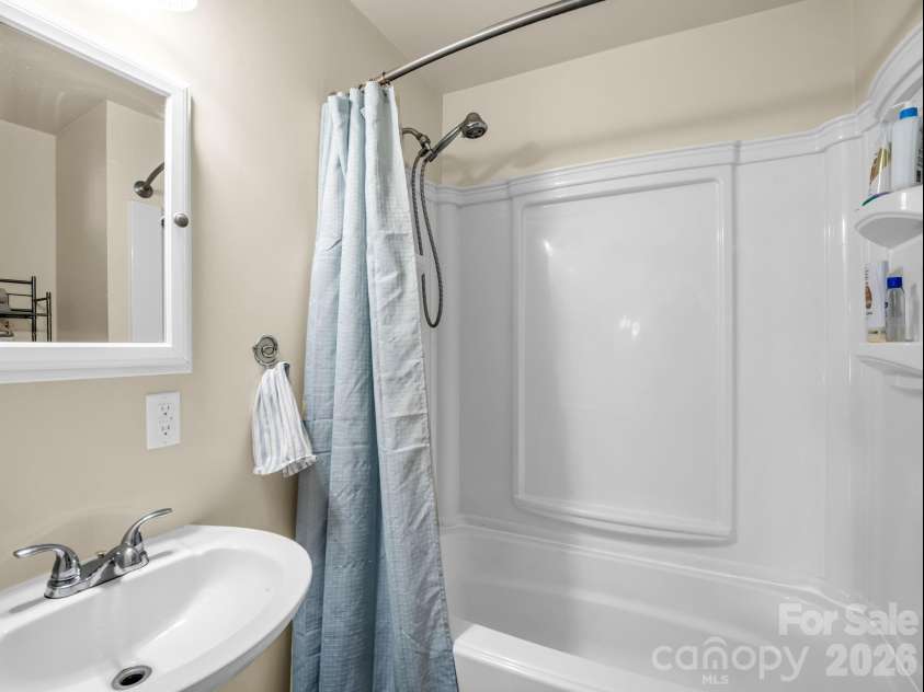 1302 Startown Road, Lincolnton, NC 28092.  MLS# CAR4417034, YatesRealty ID 47941. Full bath