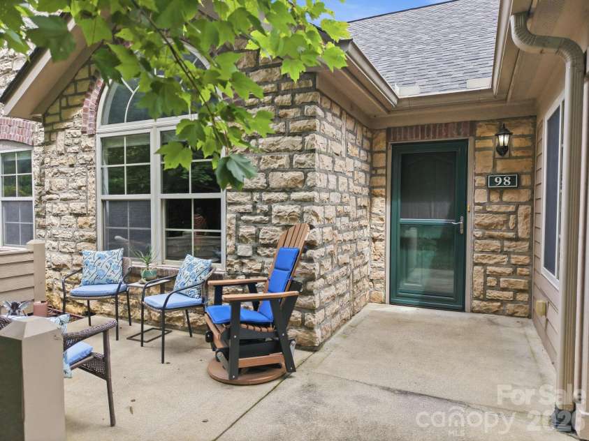 100 Mountain Meadow Circle, Weaverville, NC 28787.  MLS# CAR4413664, YatesRealty ID 47942. 