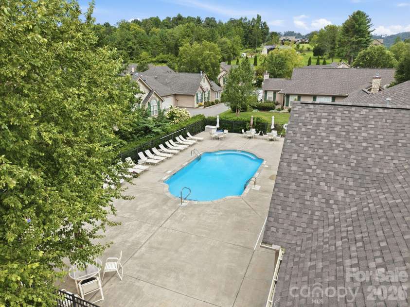 100 Mountain Meadow Circle, Weaverville, NC 28787.  MLS# CAR4413664, YatesRealty ID 47942. 