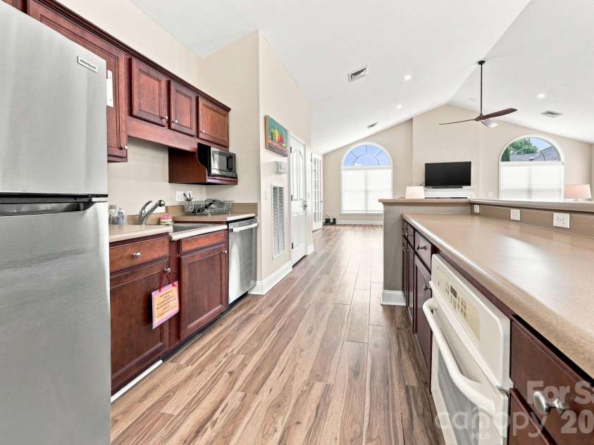 100 Mountain Meadow Circle, Weaverville, NC 28787.  MLS# CAR4413664, YatesRealty ID 47942. 