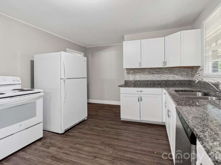 7257 Sherrills Ford Road, Sherrills Ford, NC 28673.  MLS# CAR4415812, YatesRealty ID 47943. Kitchen open
