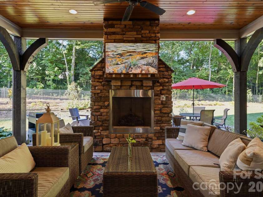 21314 Olde Quarry Lane, Cornelius, NC 28031.  MLS# CAR4415914, YatesRealty ID 47944. 